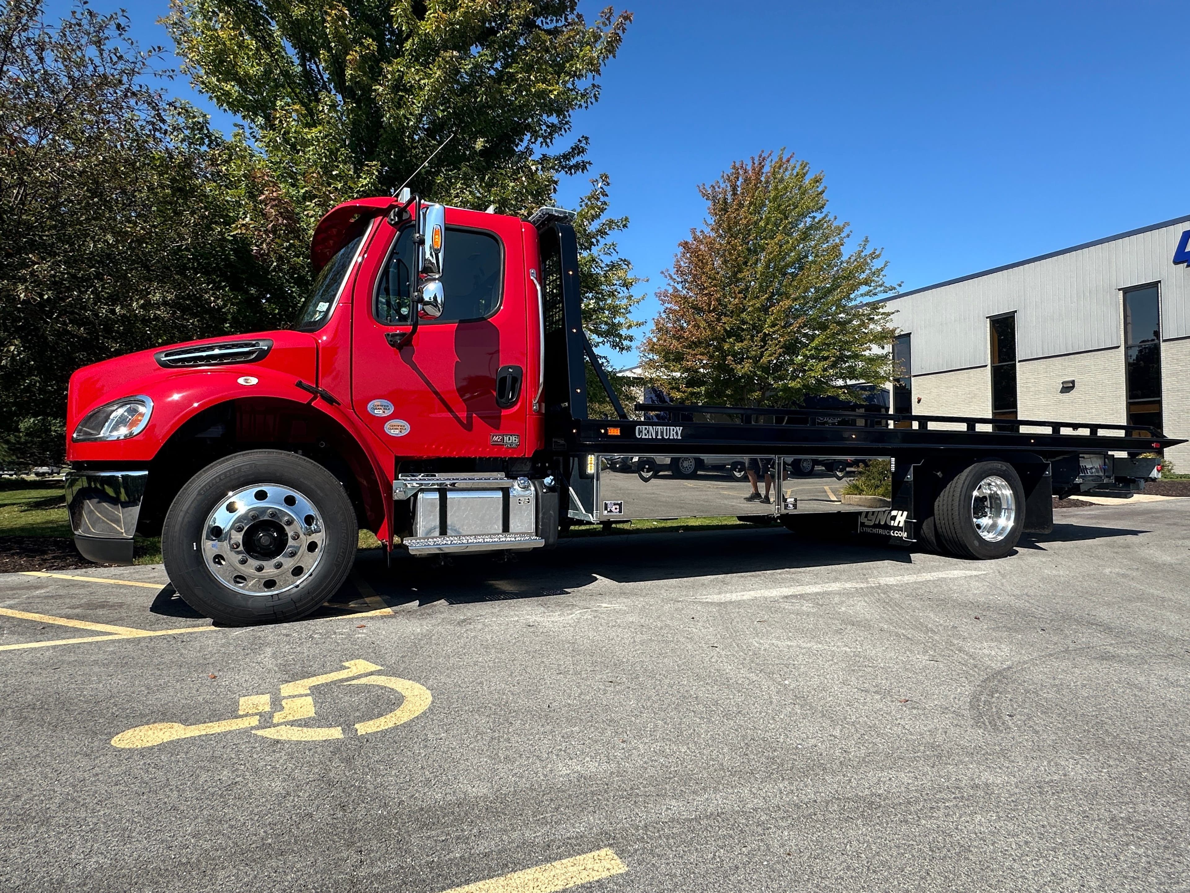 2025 Freightliner M2 106 Medium Duty WITH A CENTURY 24' STEEL CARRIER  (SK#: 6037C) image 2