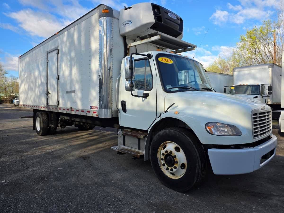 2020 Freightliner M2 image 3