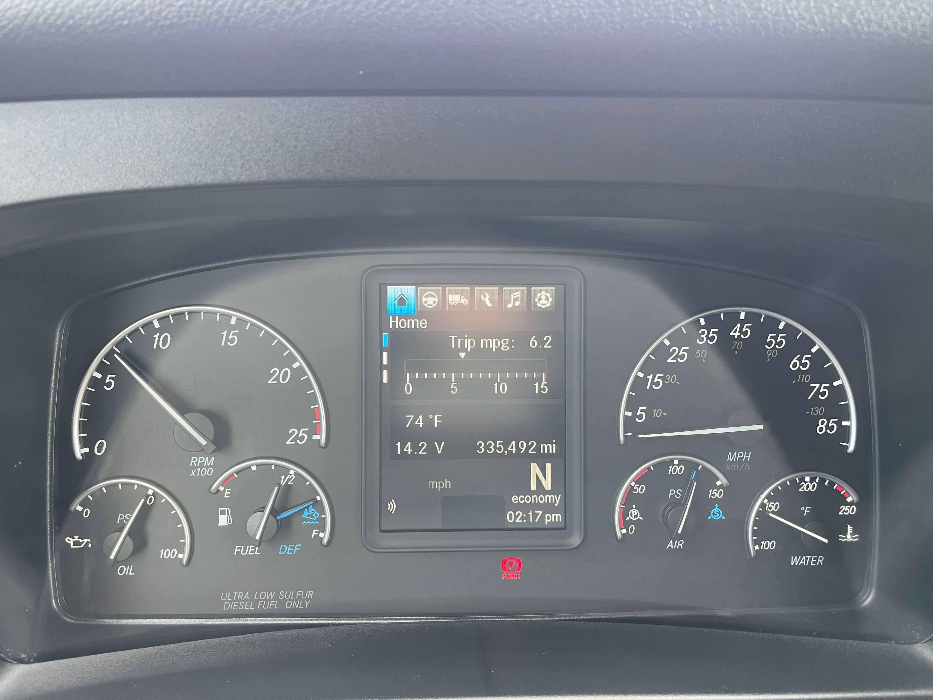 2022 Freightliner Cascadia 126 image 13
