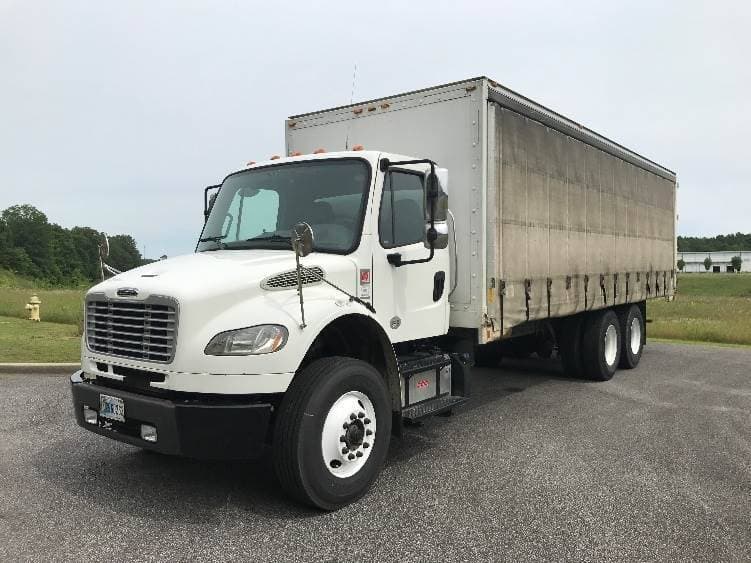2021 Freightliner M2 image 3