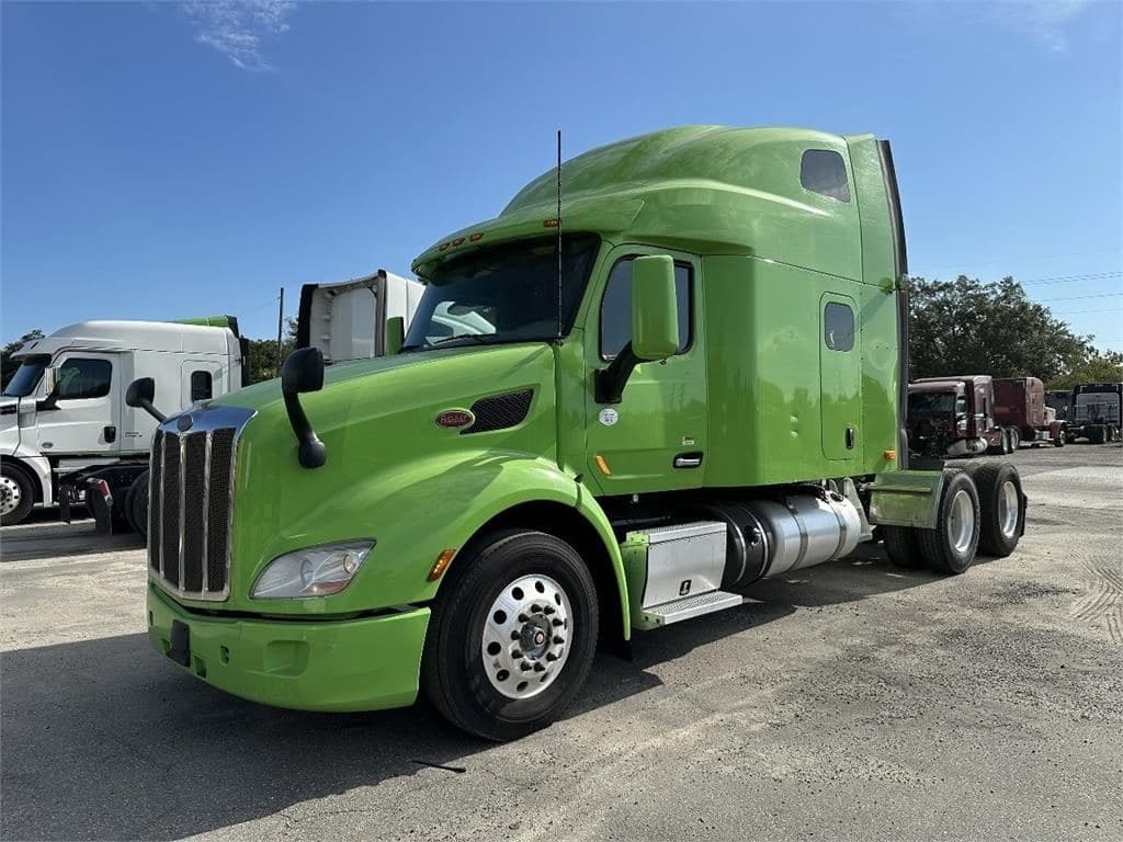 2019 Peterbilt 579 image 2