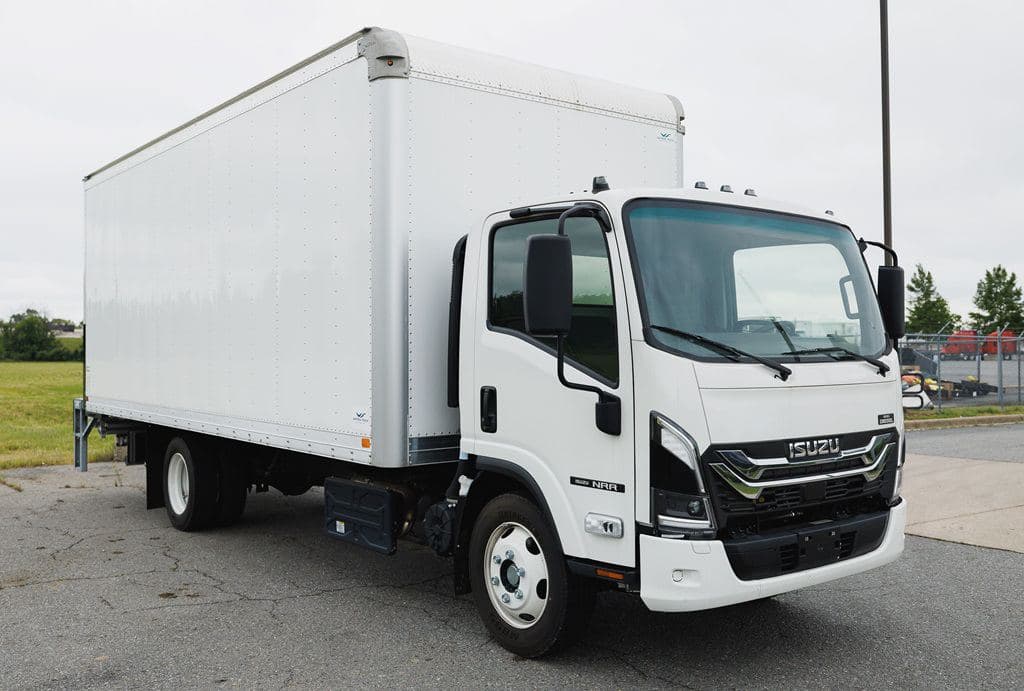 New 2025 ISUZU NRR image 10