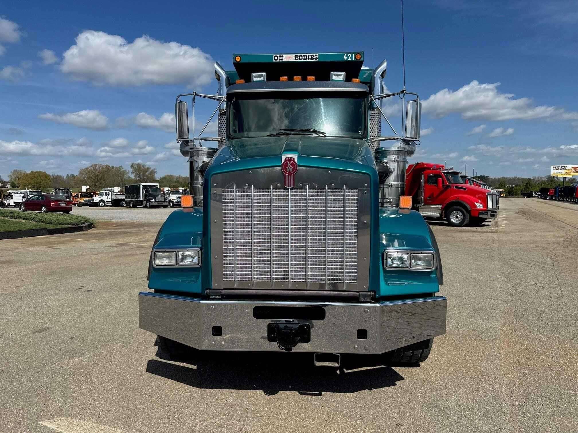 1992 Kenworth T800 image 1
