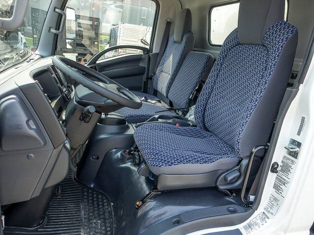 2024 Chevrolet 5500 XD LCF Diesel Work Truck 24'x102"x97" Box Truck image 10