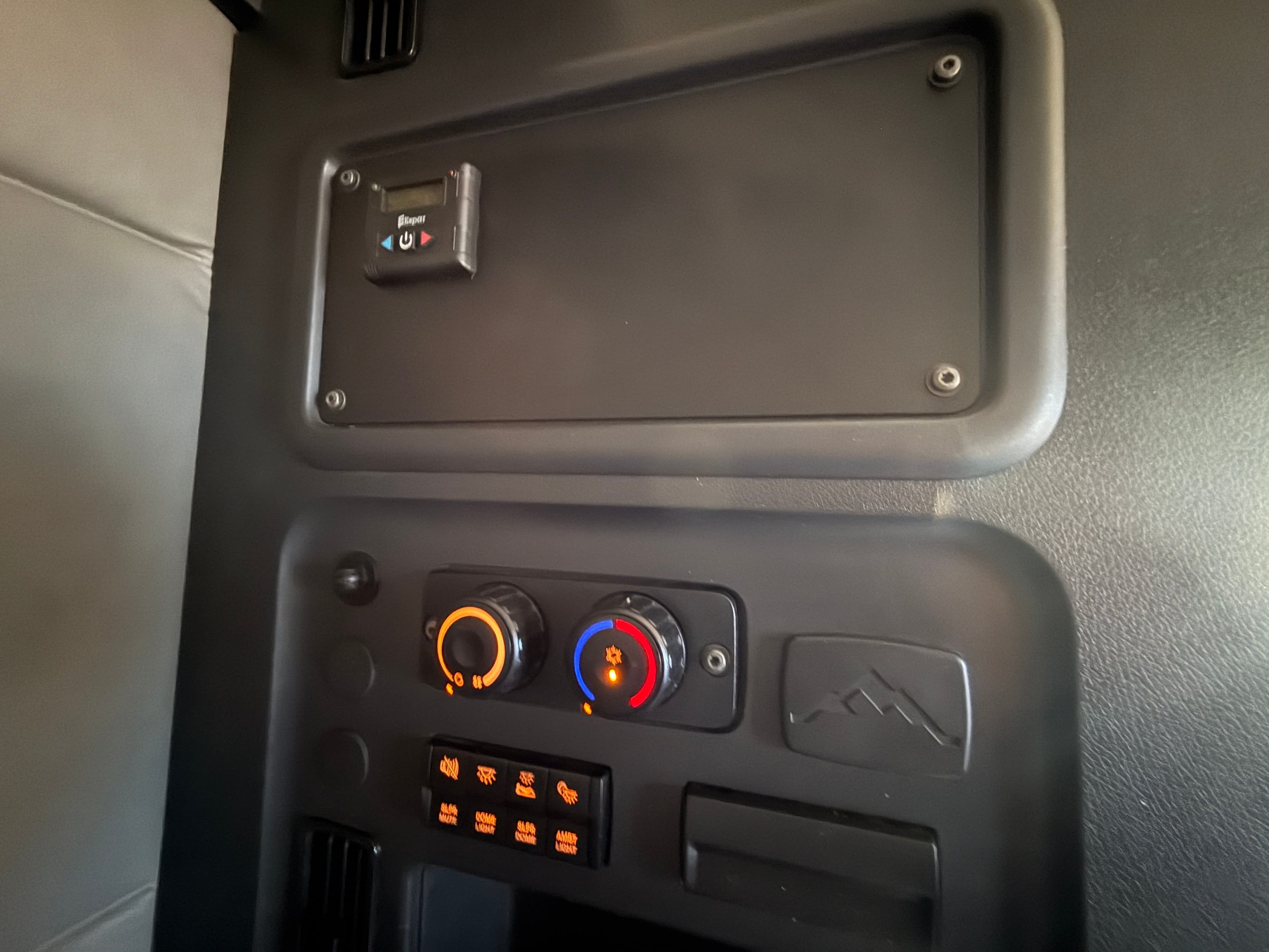 2022 Freightliner Cascadia 126 image 25