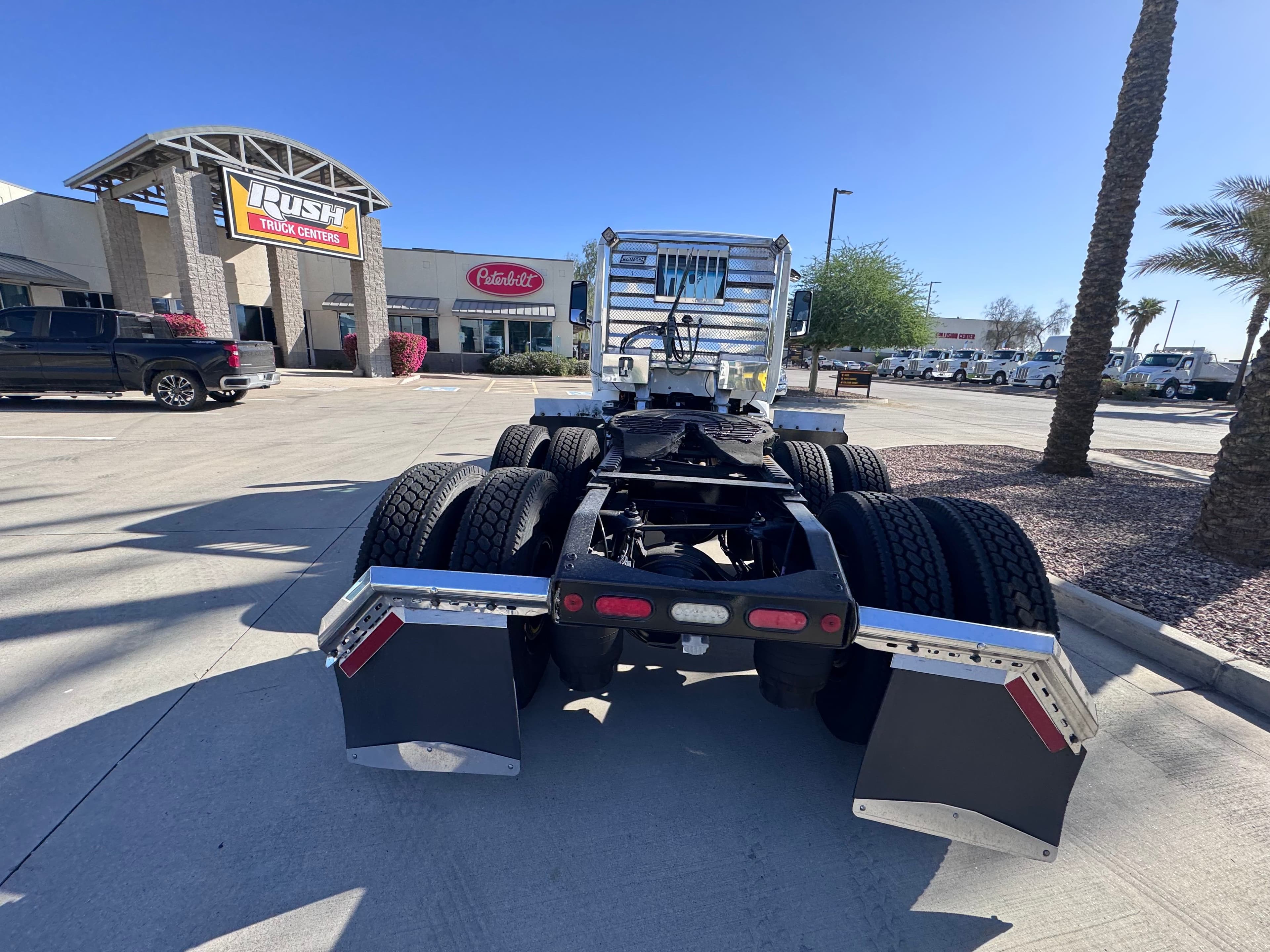 2020 Peterbilt 579 image 8