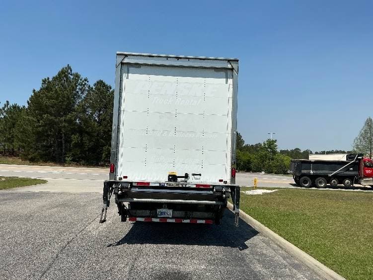 2022 International MV607 Box Truck - 220HP, 6 Speed Automatic, Roll up Door image 7