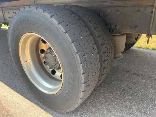 2021 Freightliner M2 image 10