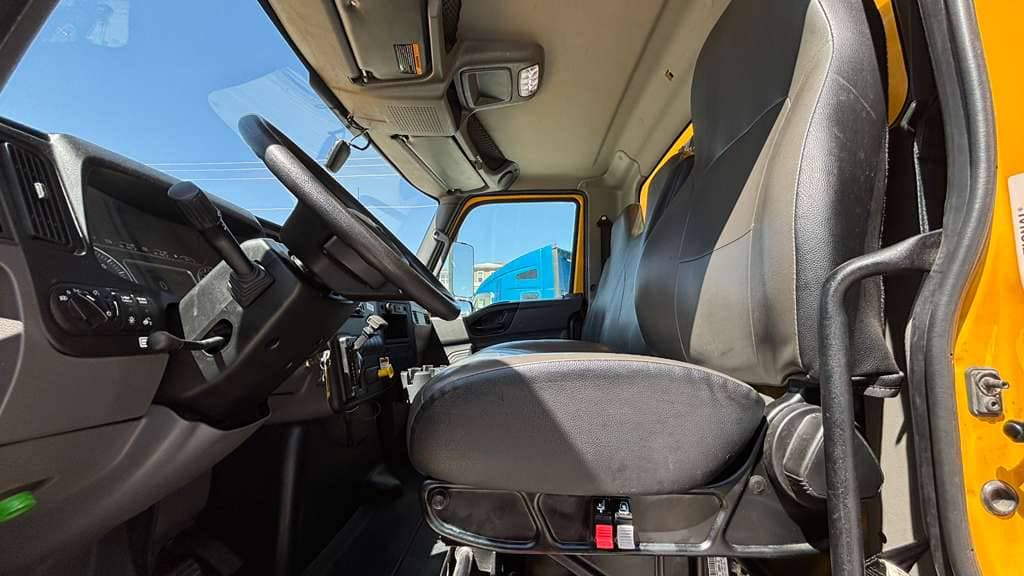Used 2021 INTERNATIONAL MV607 image 19