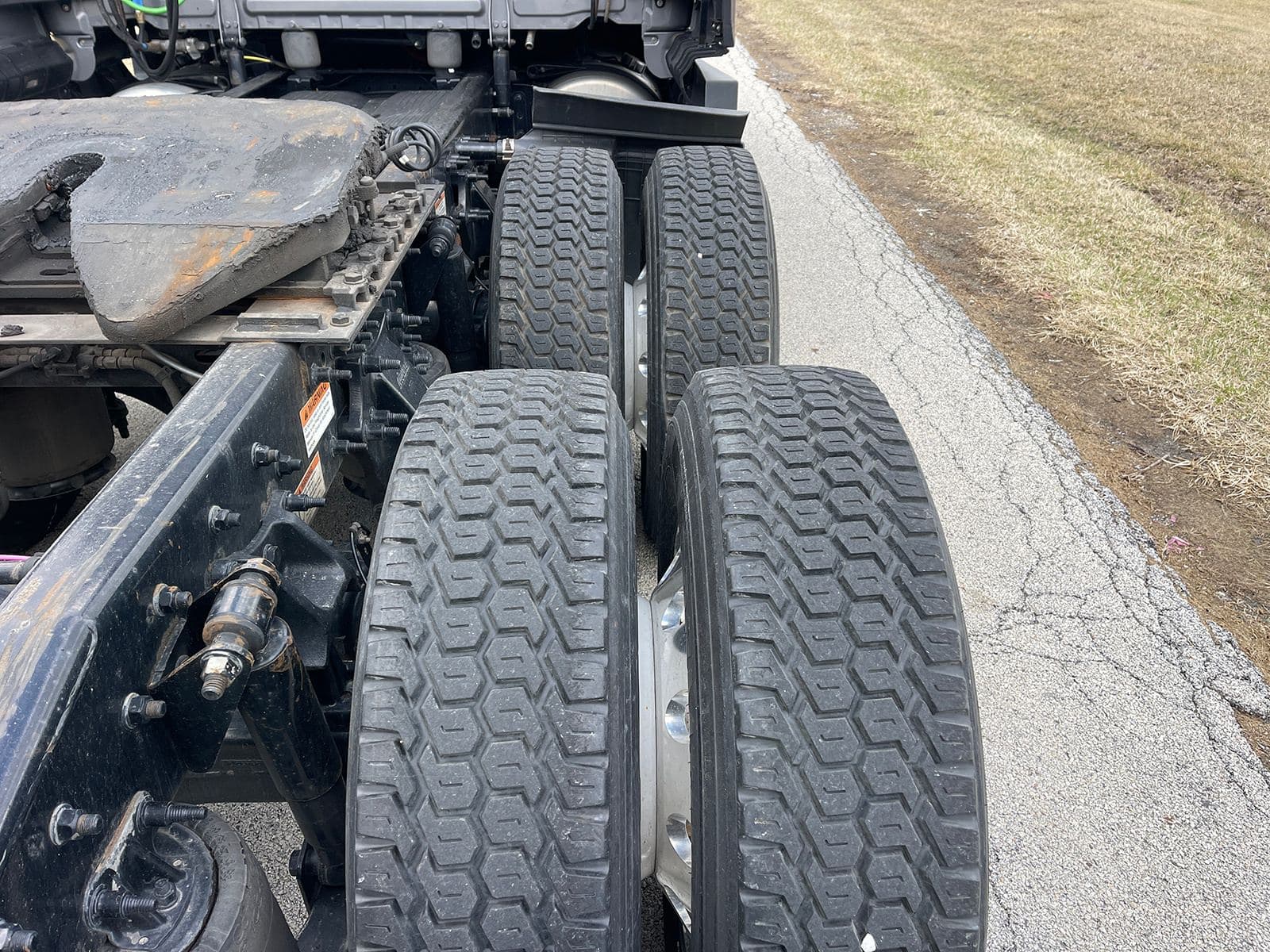 2022 Freightliner Cascadia 126 image 9