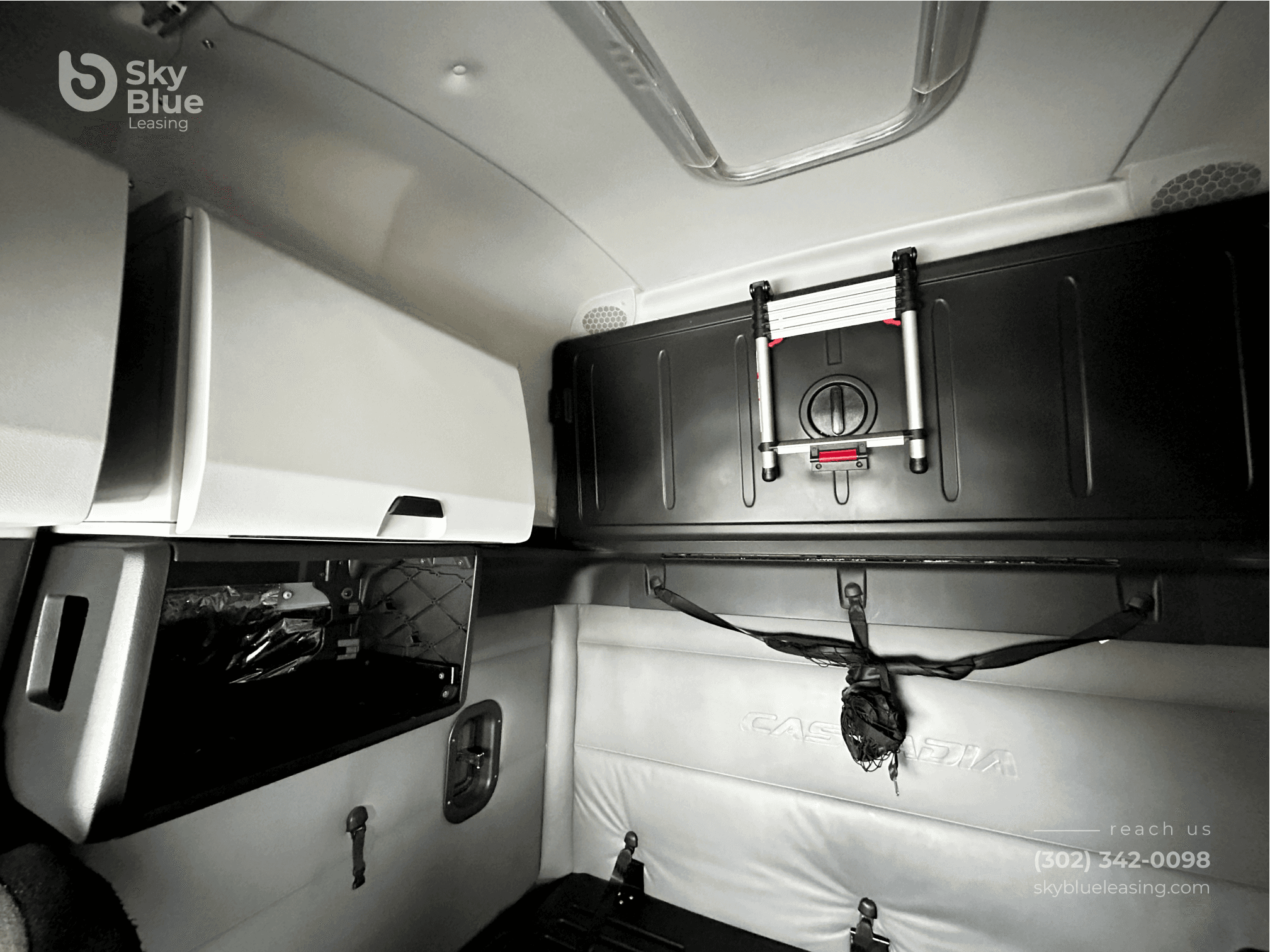 2023 Freightliner Cascadia image 11