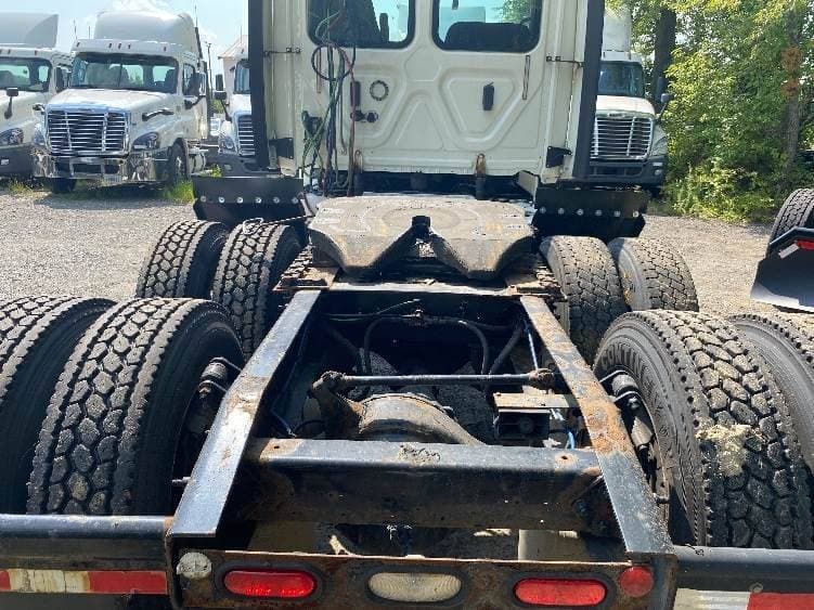 2018 Freightliner Cascadia image 9