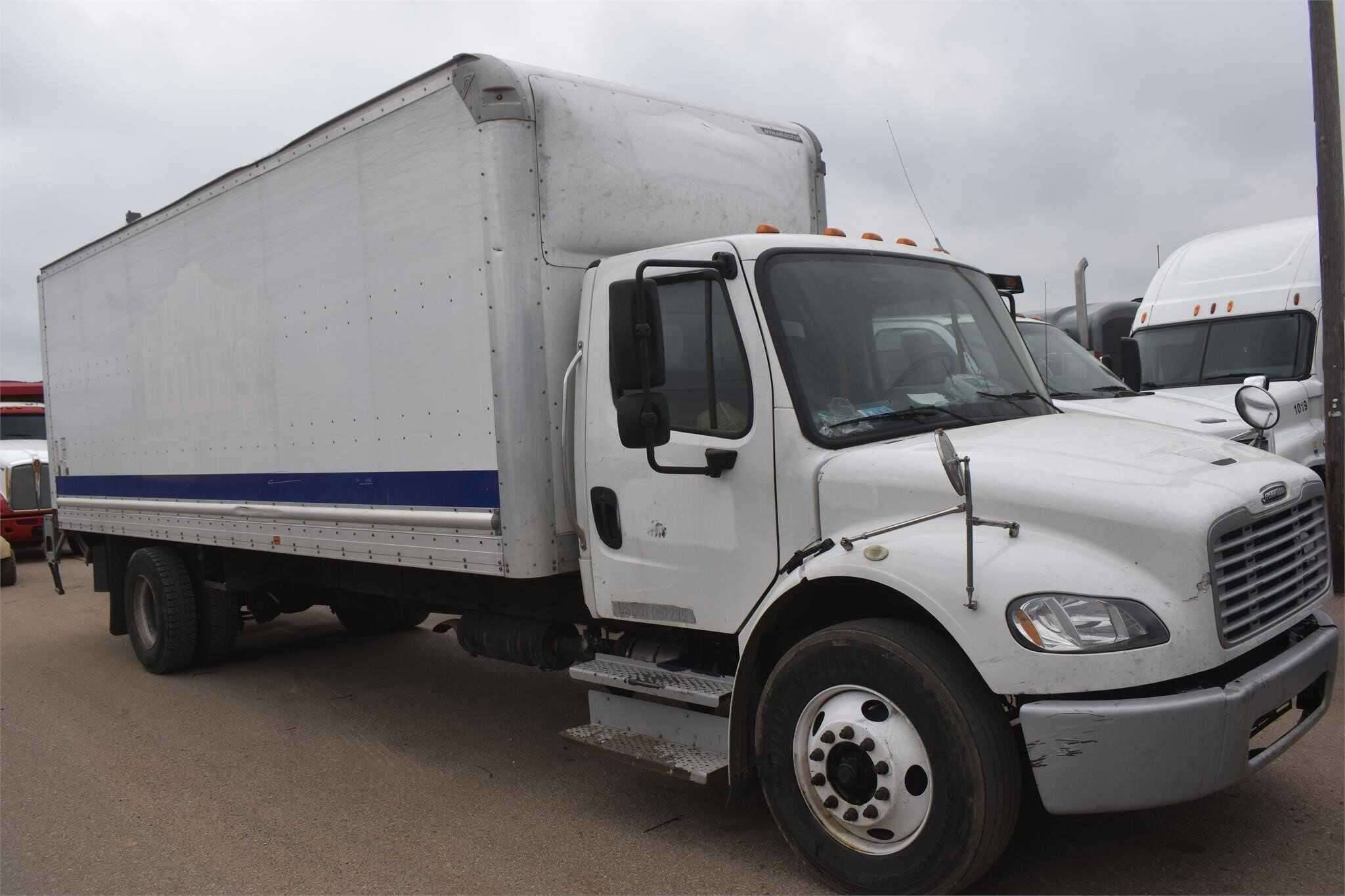 2017 Freightliner M2 image 5