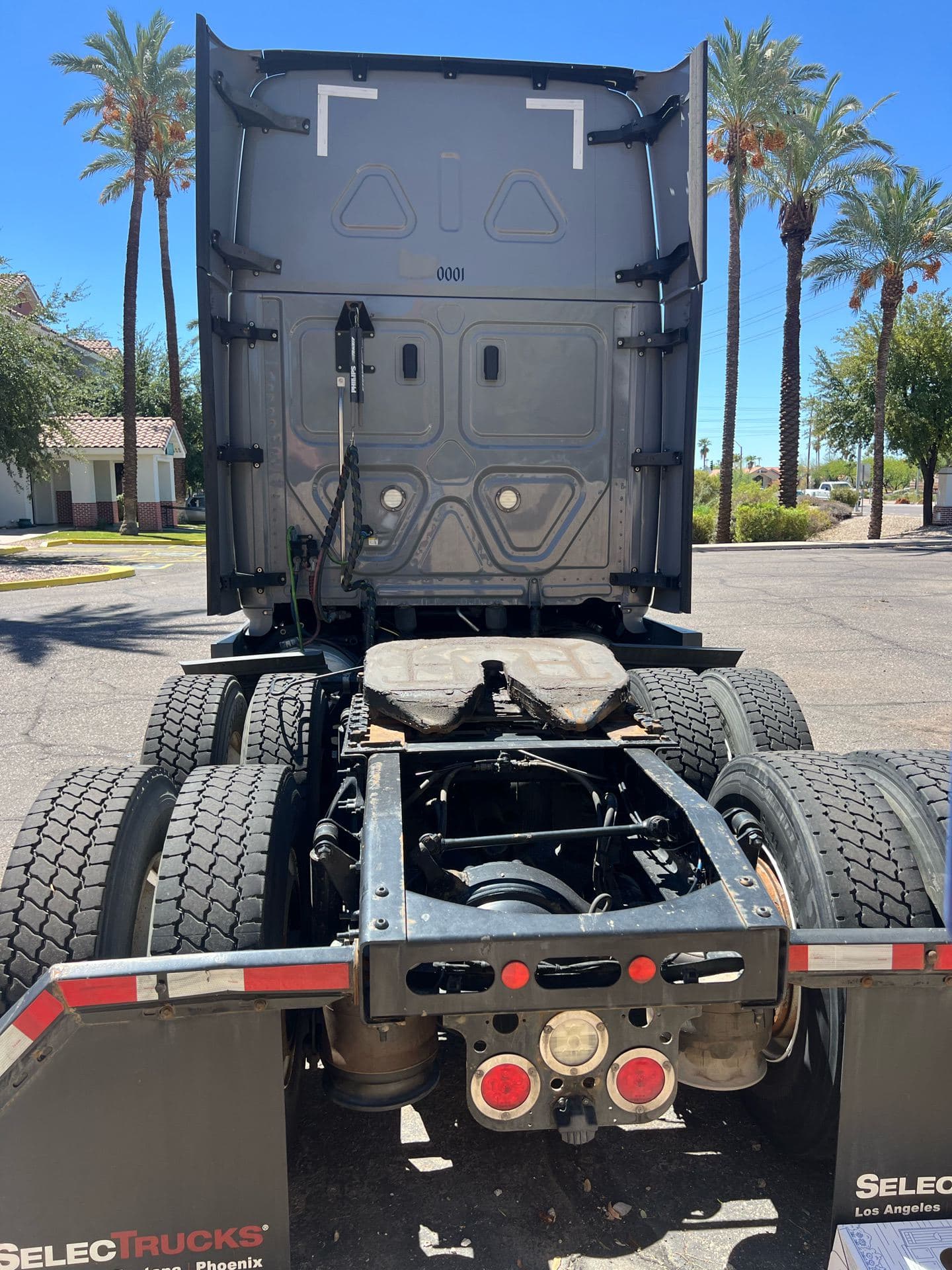 2020 Freightliner Cascadia image 3