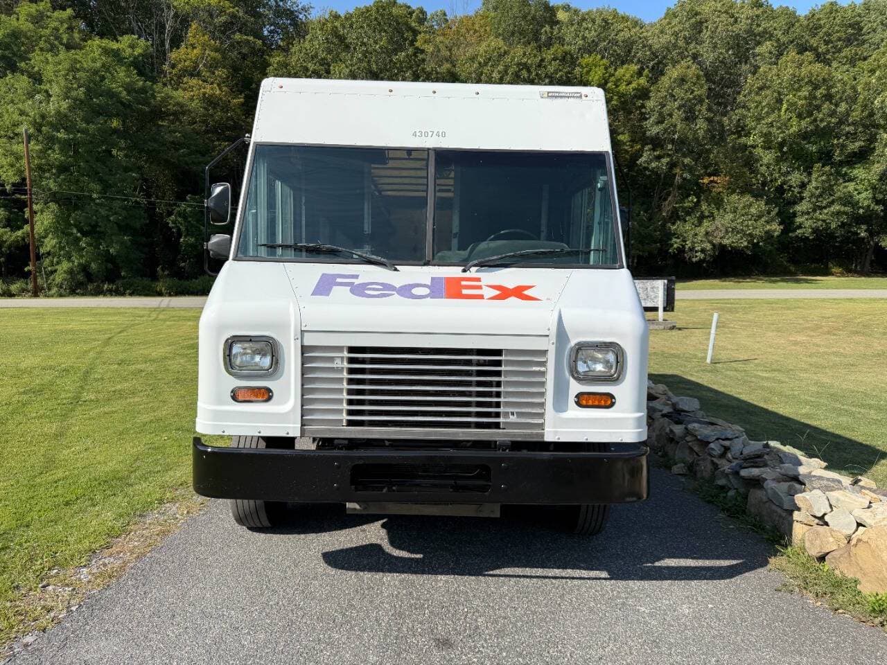 2019 Ford Stripped Chassis image 10