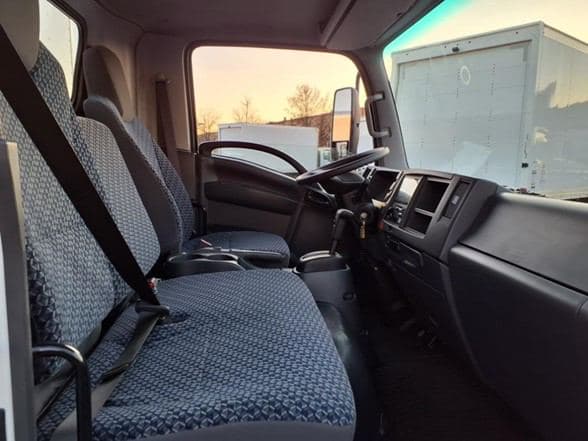 2025 Isuzu NRR image 12