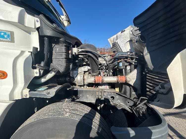 2018 Freightliner Cascadia image 3