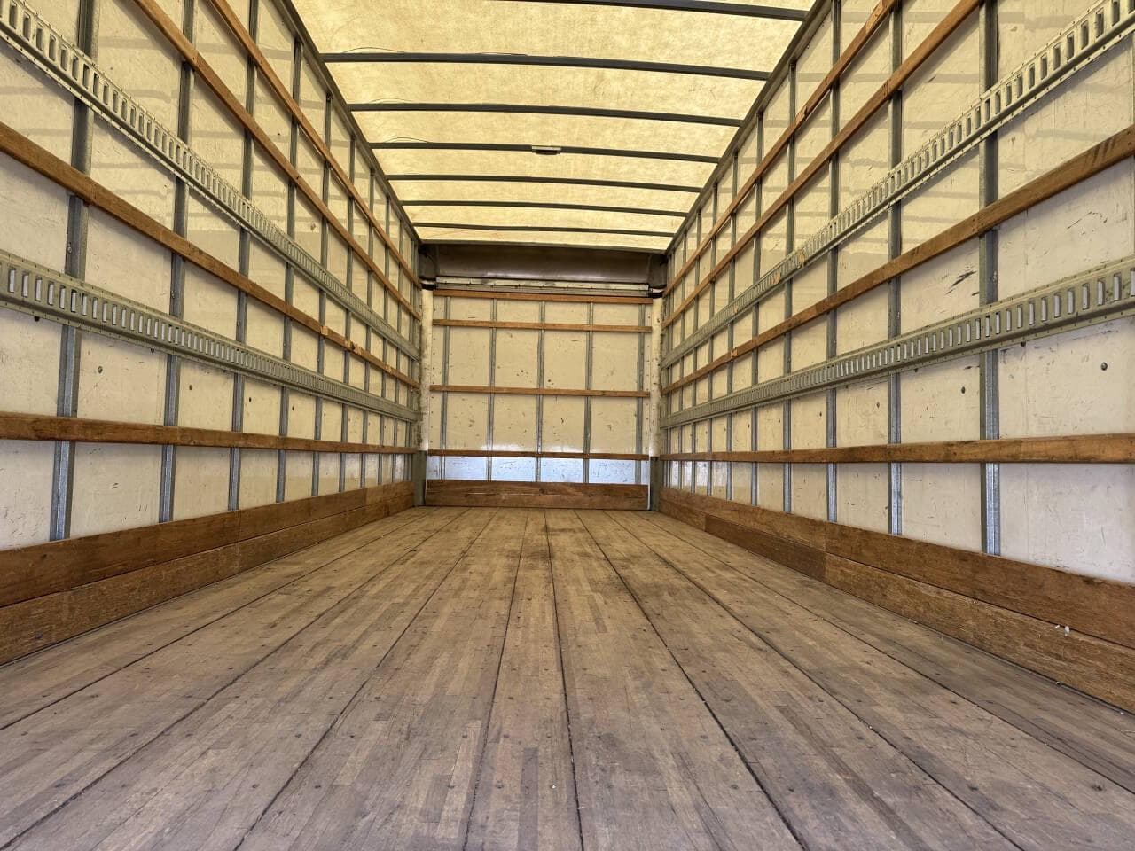 2019 Freightliner M2 106 image 7