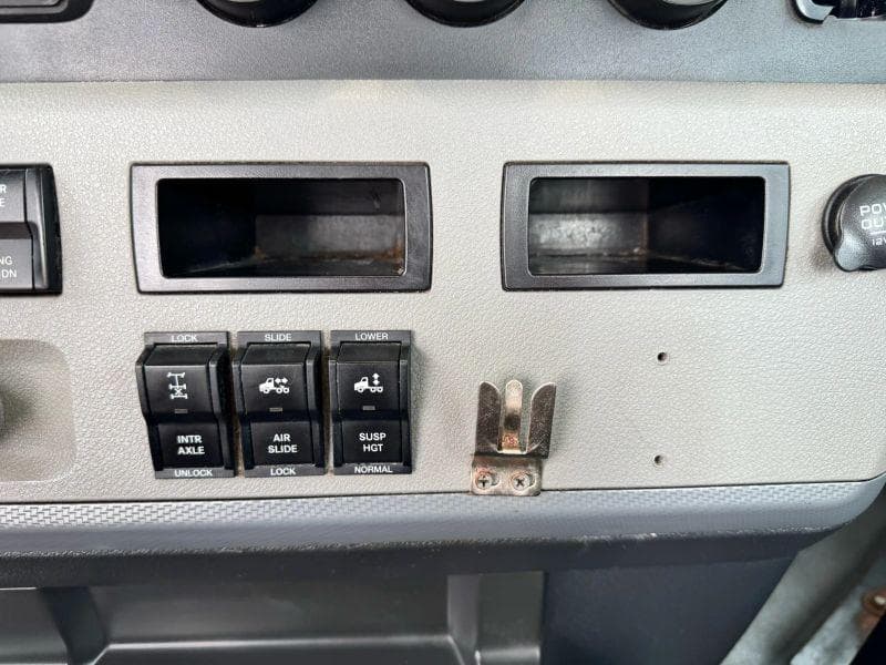 2018 Freightliner Cascadia image 21