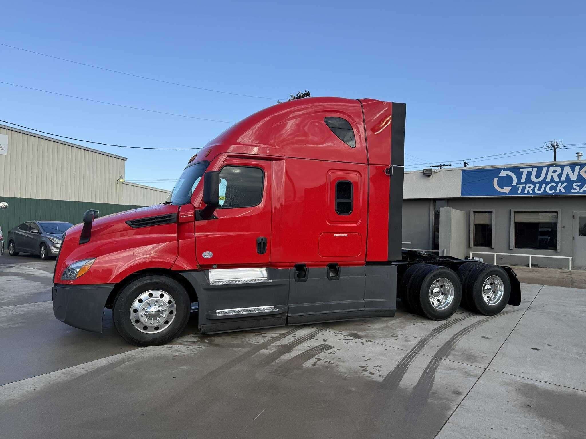 2022 Freightliner Cascadia 126 image 3