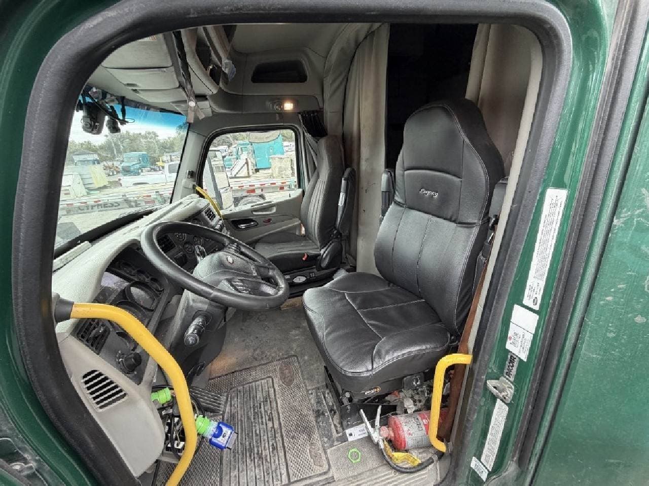 2020 Peterbilt 579 image 6