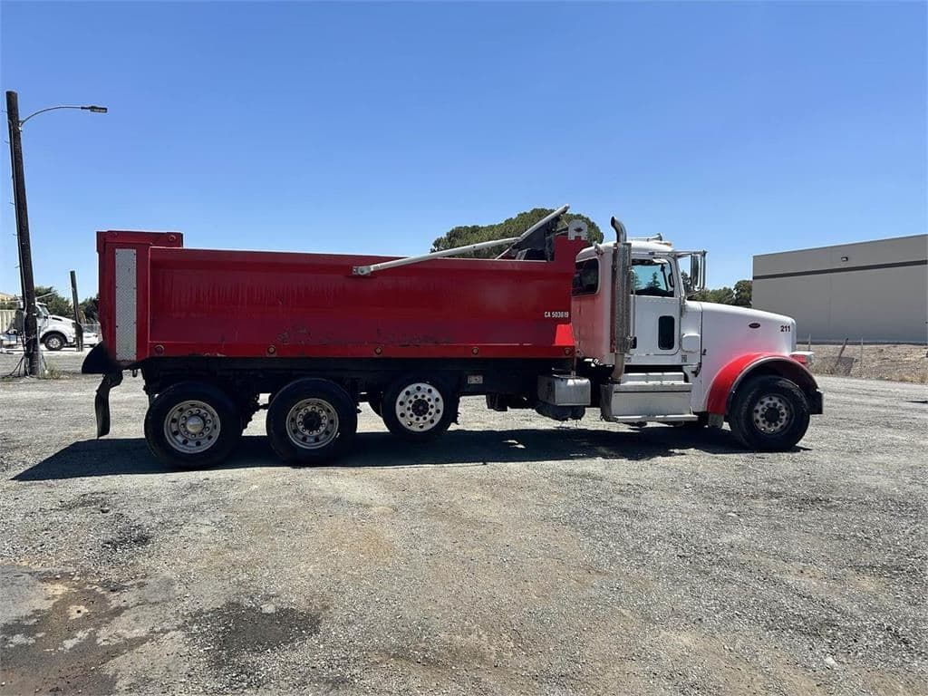 2019 Peterbilt 367 image 6