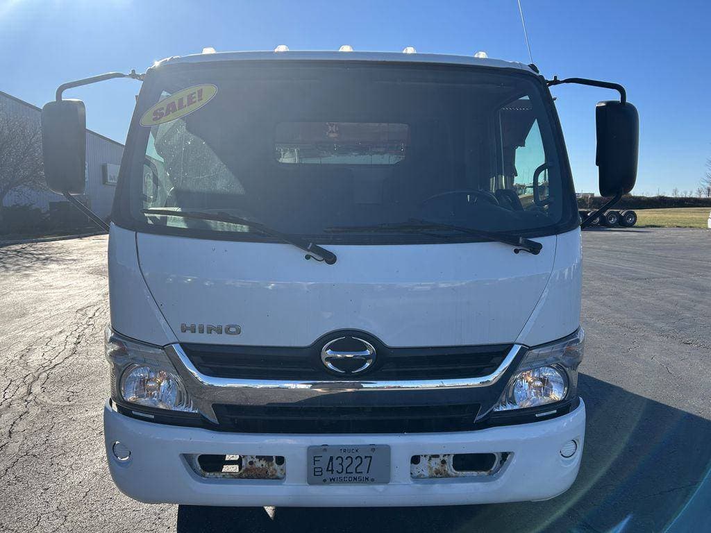 2018 Hino 195 image 8