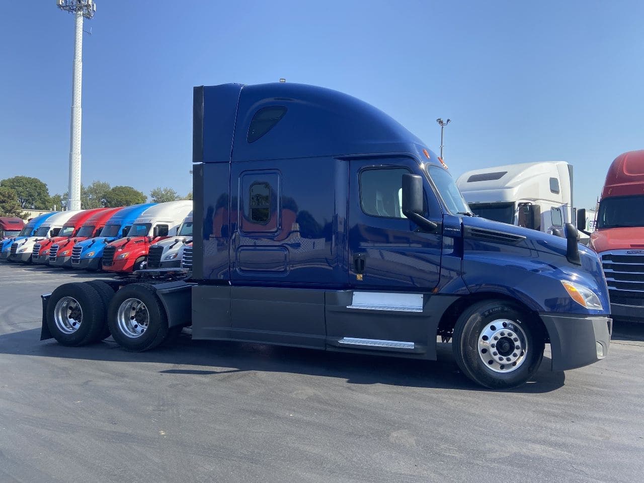 2020 Freightliner Cascadia image 4