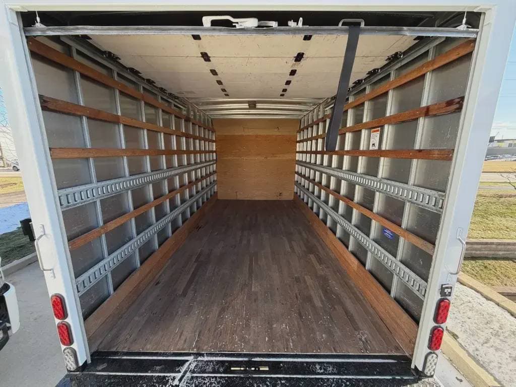 Used 2023 ISUZU Cabover Truck - COE, Contractor Truck, Box Truck - Straight Truck - NPR HD For Sale image 5