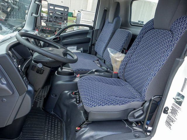 2025 Chevrolet 4500 HG LCF Gas Work Truck 109" Wheelbase Cab Chassis image 9