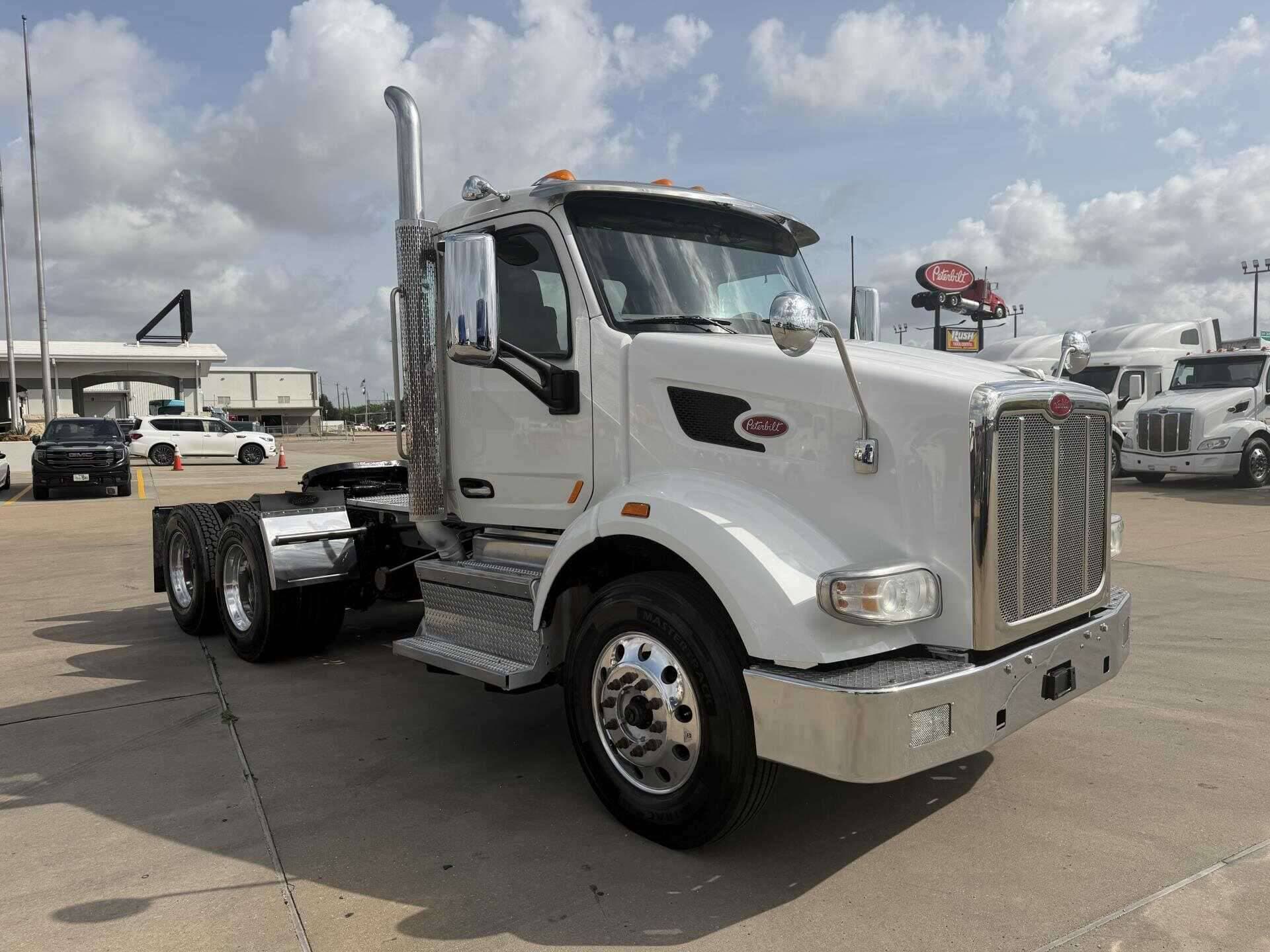 2020 Peterbilt 567 image 6