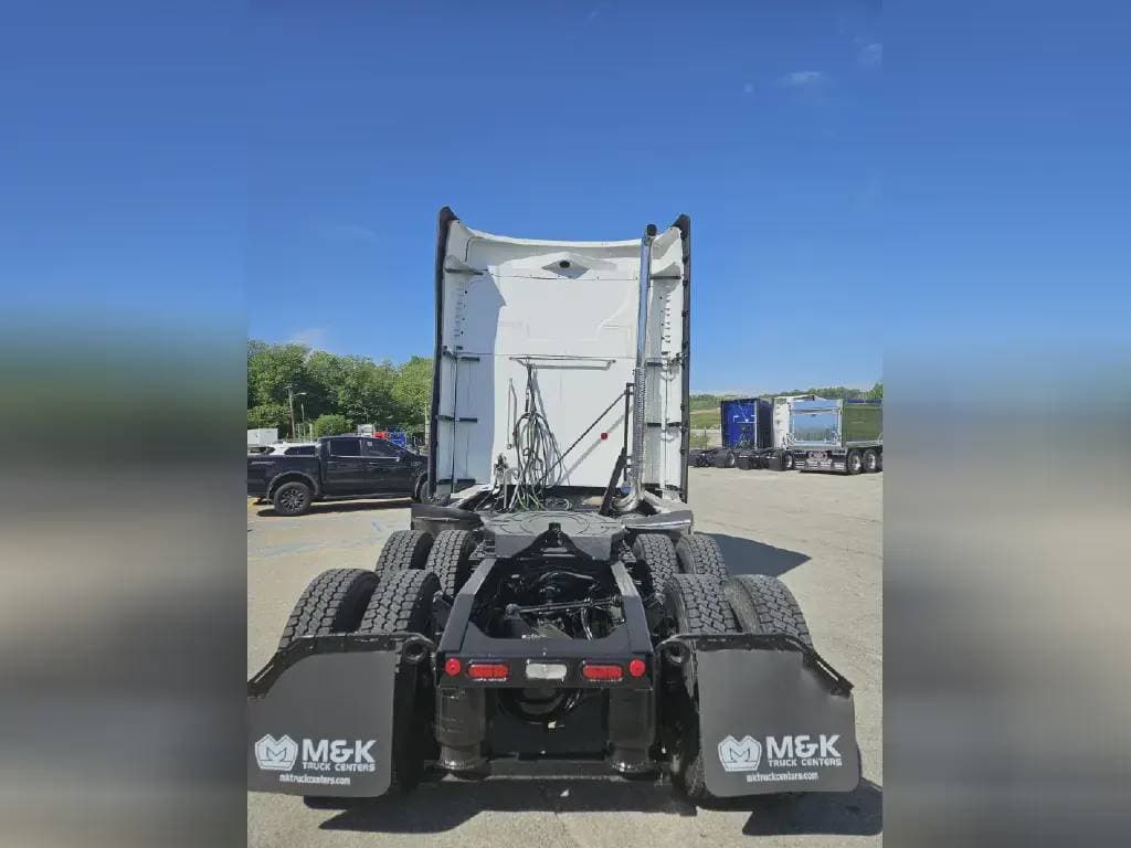 Used 2023 MACK Conventional - Sleeper Truck image 2