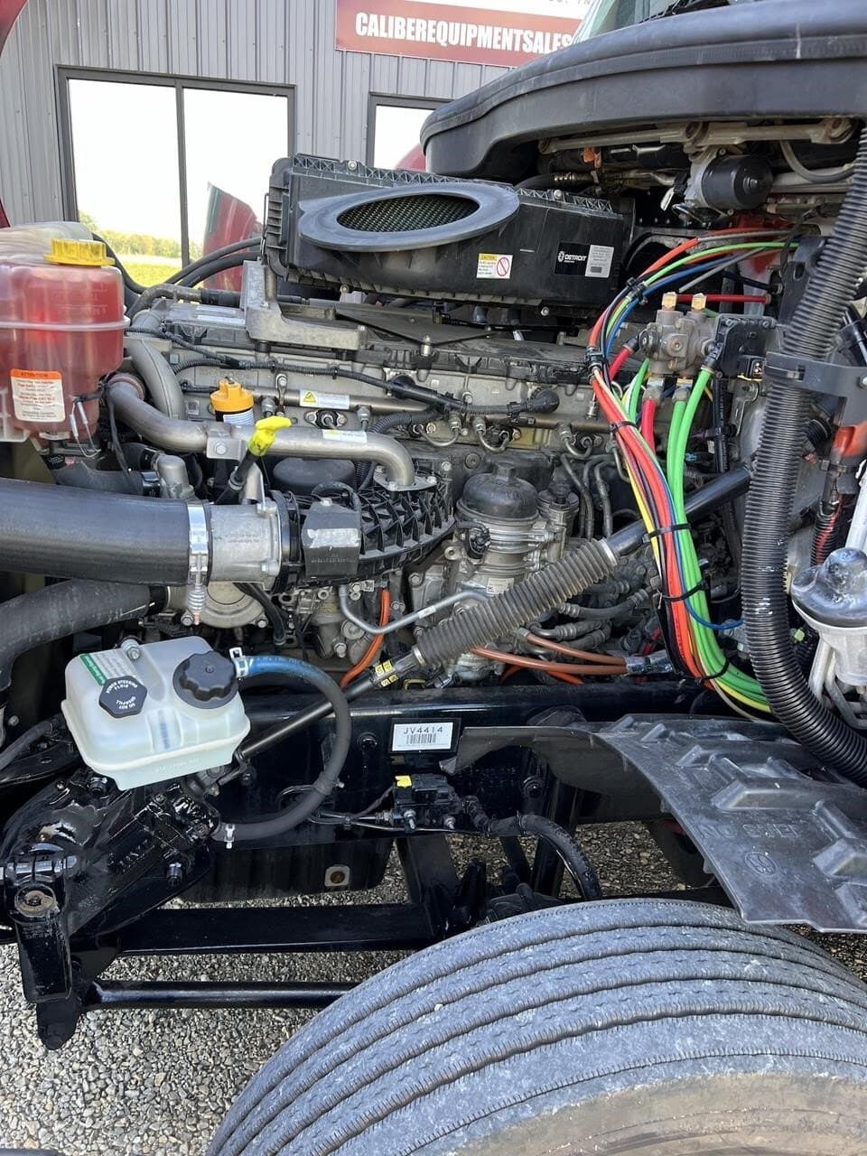 Used 2018 FREIGHTLINER Conventional - Sleeper Truck, Tractor - CASCADIA 126 For Sale image 6