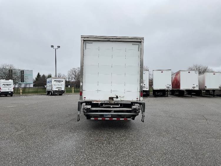 2022 International MV607 Box Truck - 220HP, 6 Speed Automatic, Roll up Door image 7