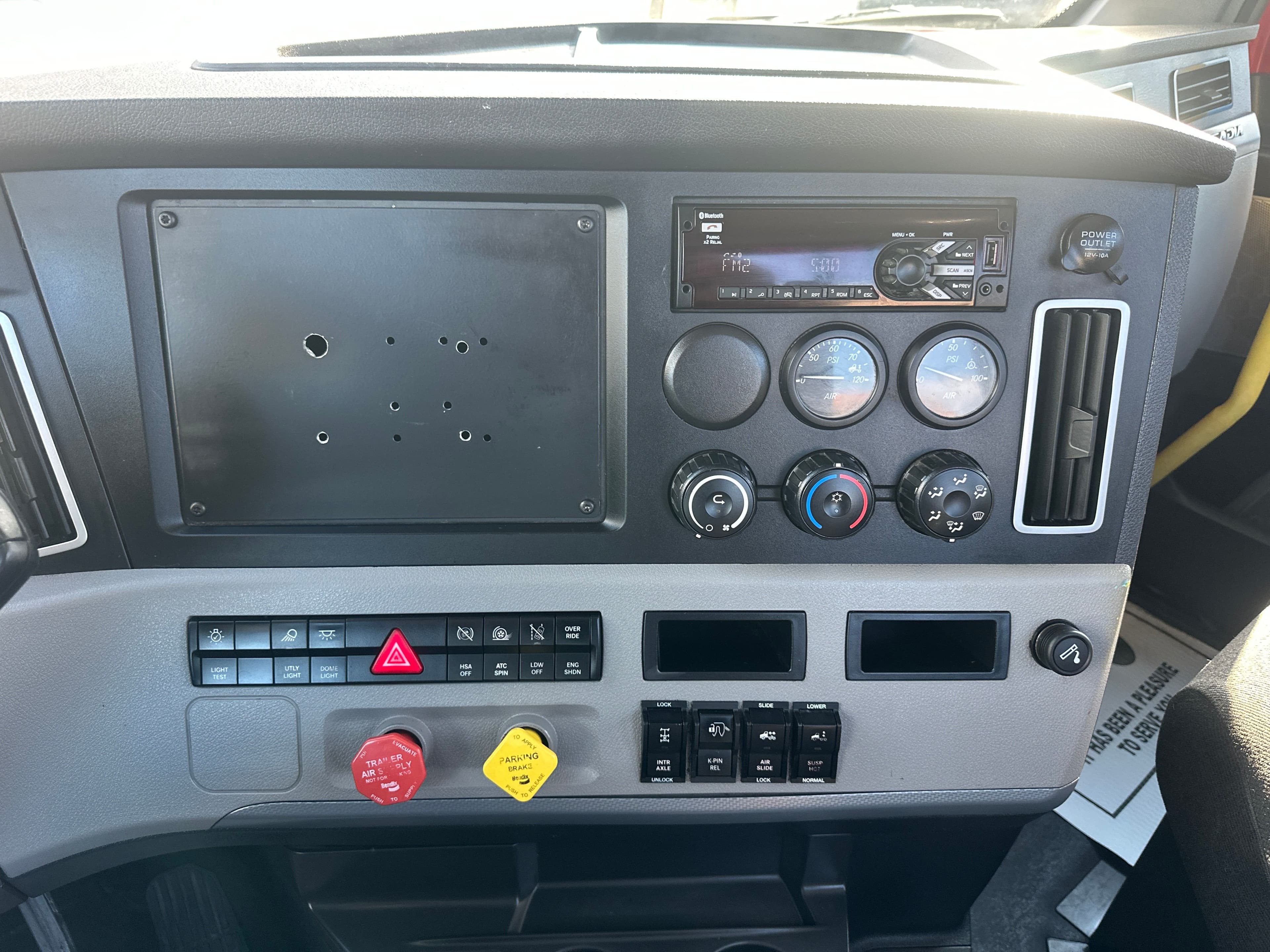 2021 Freightliner Cascadia 116 image 17