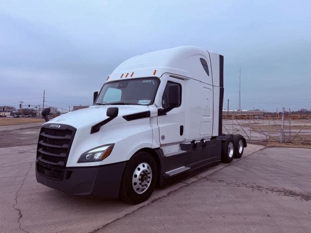 2024 Freightliner Cascadia image 1