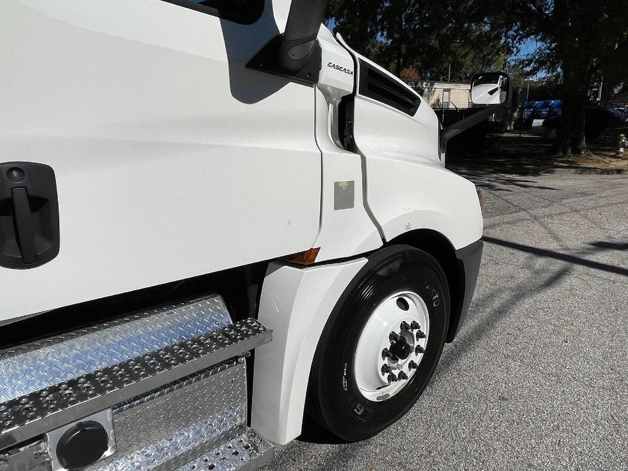 2020 Freightliner Cascadia 126 image 14