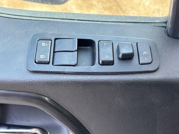 2025 Kenworth T880 image 12