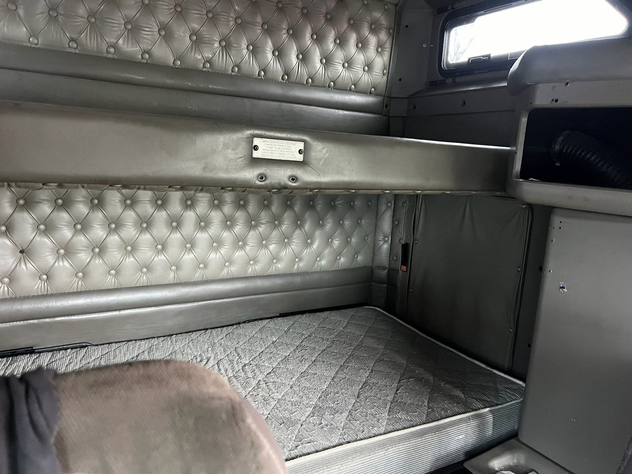 2006 Kenworth W900 – Complete Overhaul image 6