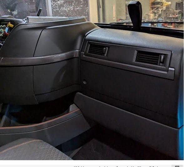 2023 Volvo VNL64T760 image 3