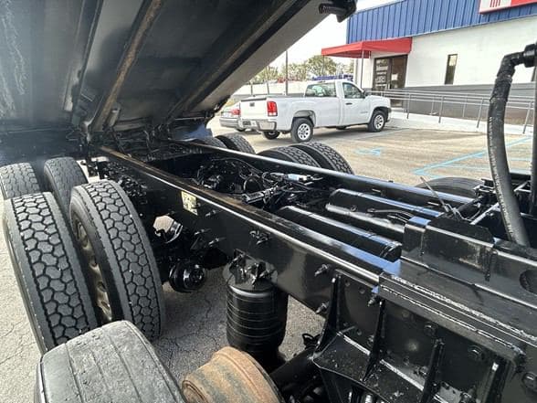 2023 Kenworth T880 image 8