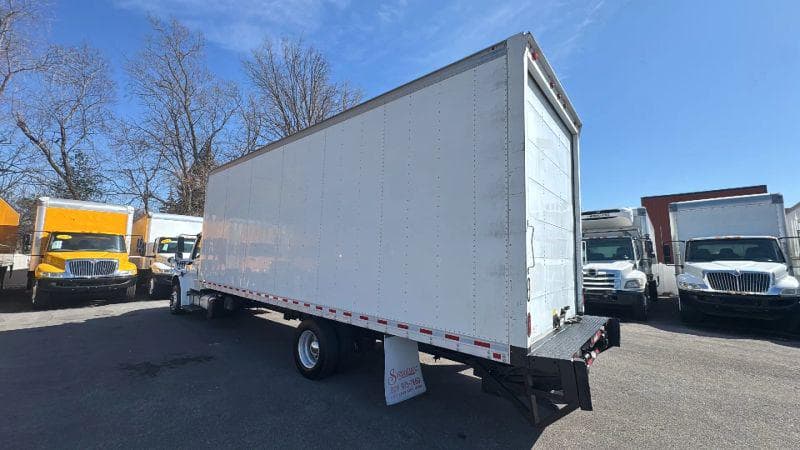 2017 Freightliner Cascadia 125 image 11