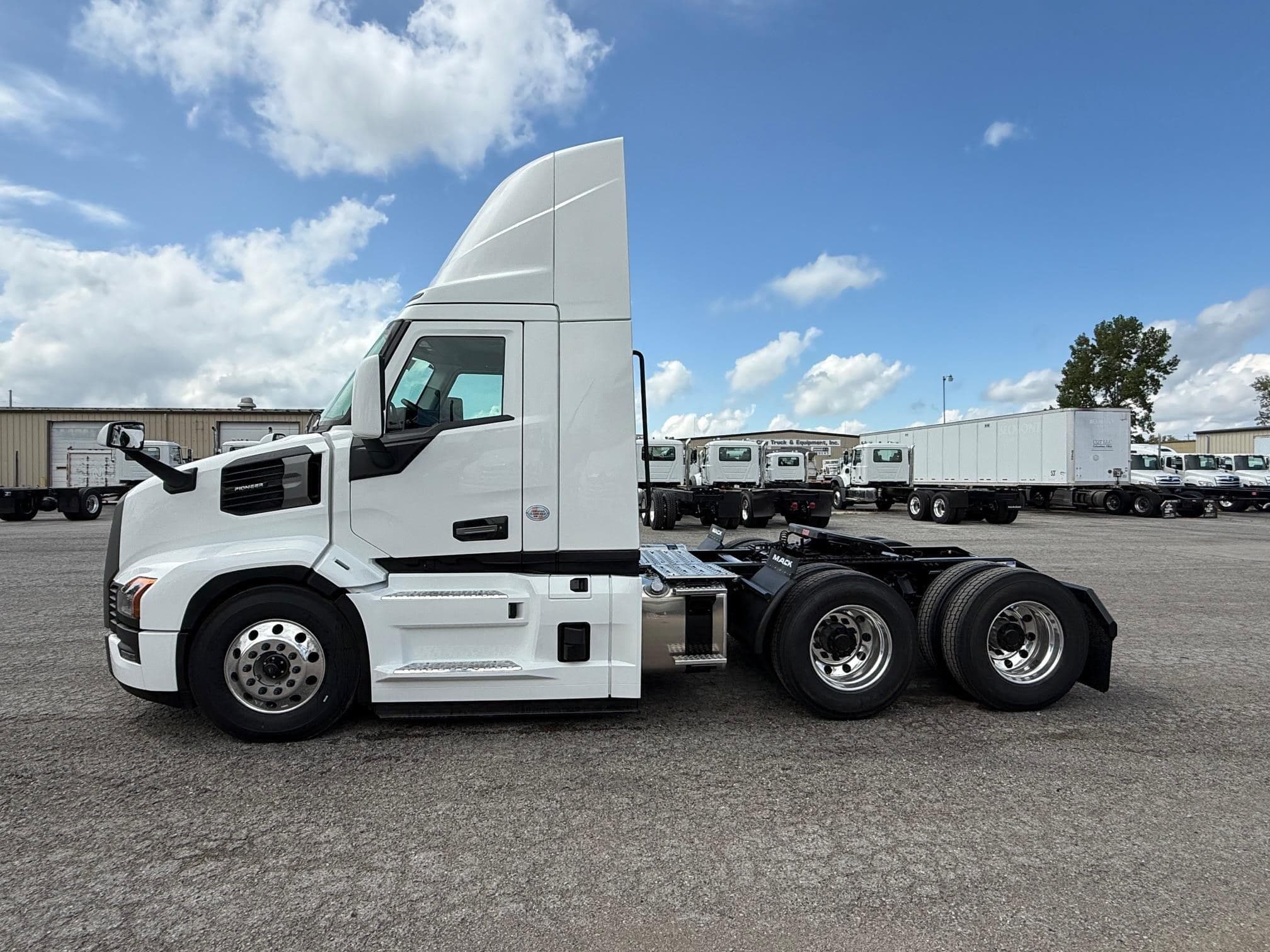 2026 MACK PIONEER 64T 121350 image 5