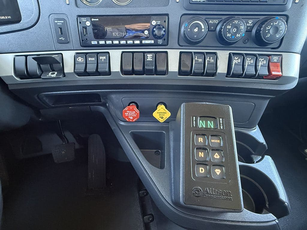 New 2026 KENWORTH T880S image 23