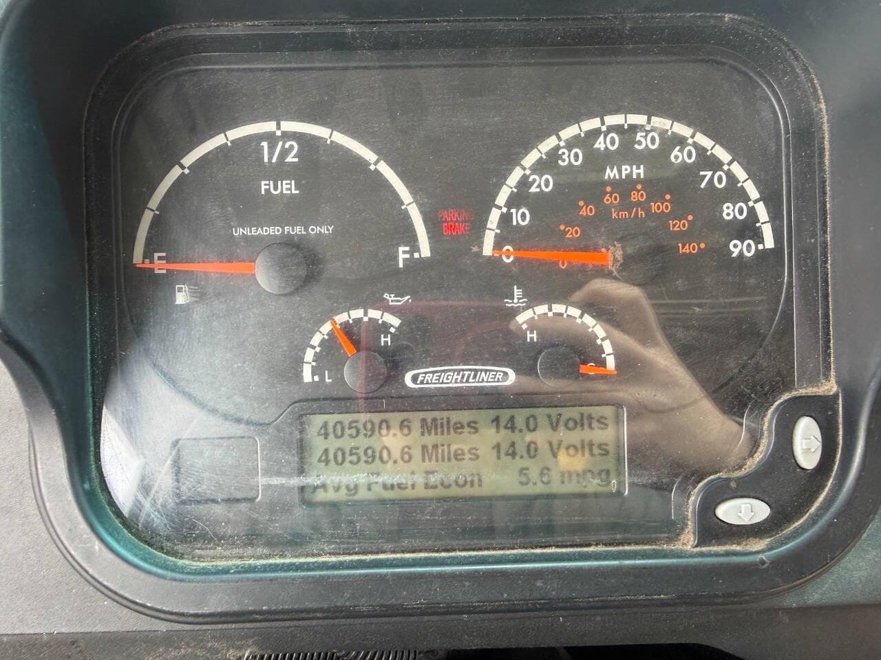 2017 Freightliner MT55 image 10