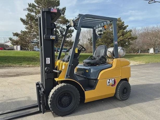 2013 Mitsubishi FG25N image 2