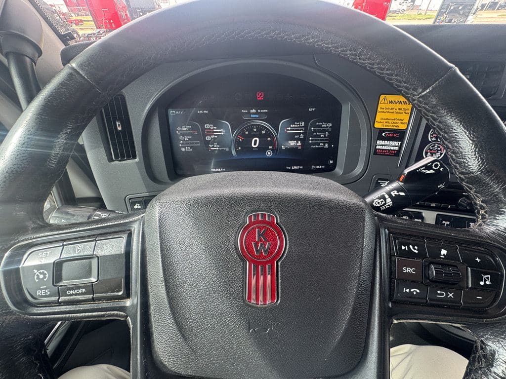 Used 2024 KENWORTH T880 image 19