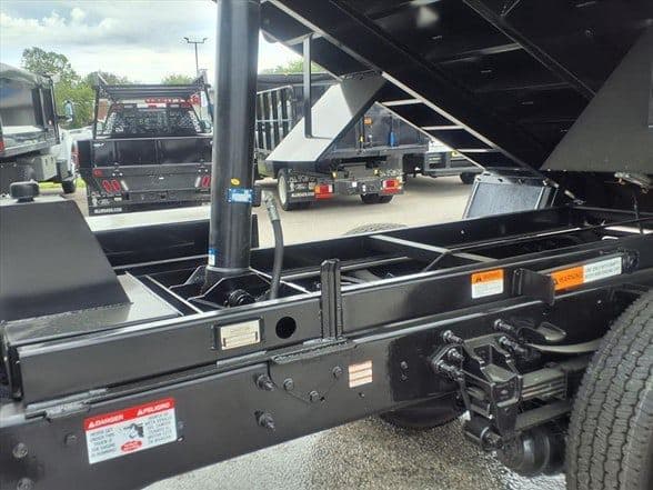 2027 Ford F750 SD image 8