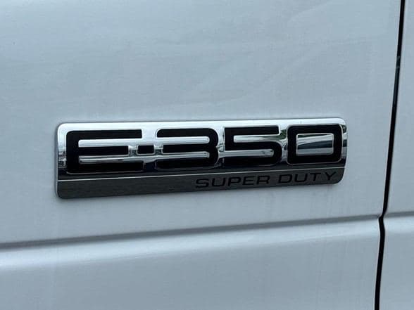2024 Ford E350 SD image 12