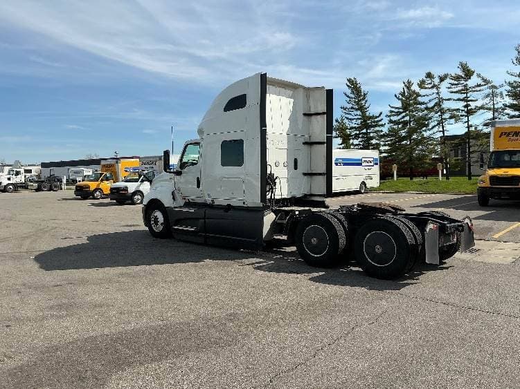 2023 International LT625 Sleeper Semi Truck - 73" Integral Sleeper, Cummins 450HP, 12 Speed Automatic image 1